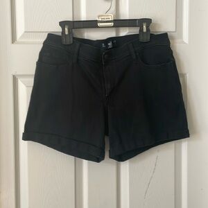 Black denim Hollister shorts, size 17, 5 inch inseam, mid rise